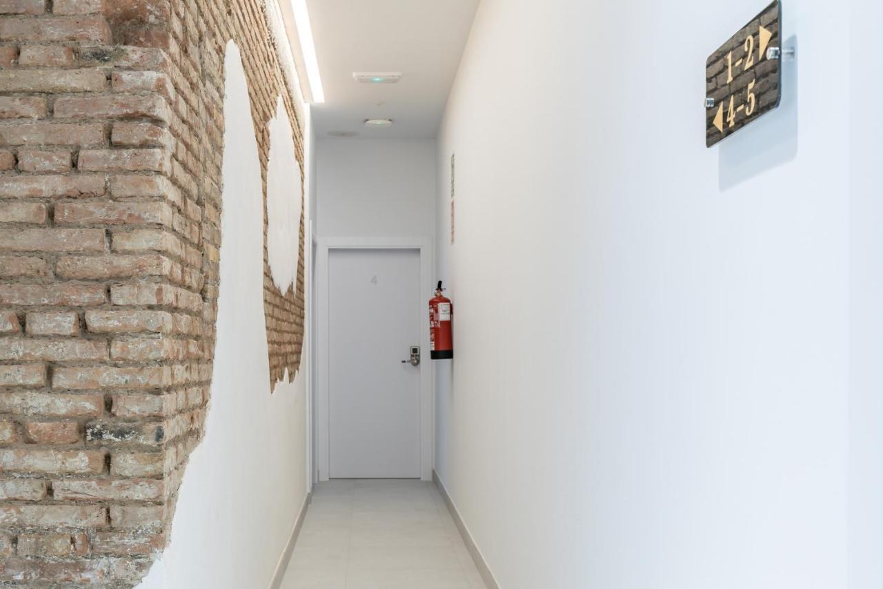 Comfortable Room Close To City Centre バレンシア エクステリア 写真